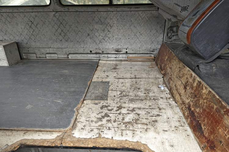 Used King Long Golden Way 2015 2.0L Value-Packed Practical Version 4G21B Left Rear Seat