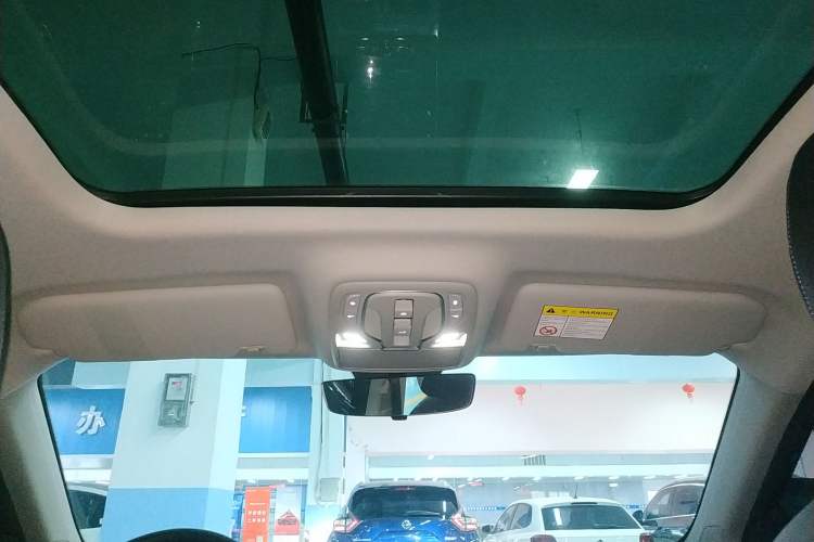 Used Roewe RX5 2023 PLUS 330TGI Automatic Trendsetting Smart Edition Headliner