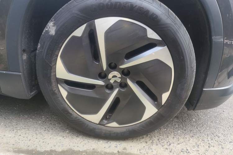 Used Nio ES6 2023 75 kWh Right Front Wheel Hub