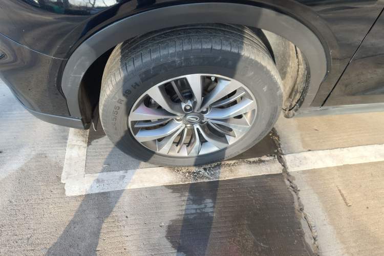 Used GAC Trumpchi GS8 2019 390T Two-Wheel Drive Luxury Smart Connectivity Version (7 Seats) Left Front Wheel Hub