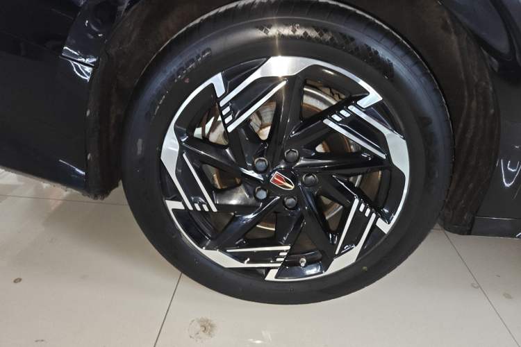 Used Hongqi H6 2023 2.0T Zhiyi Version
