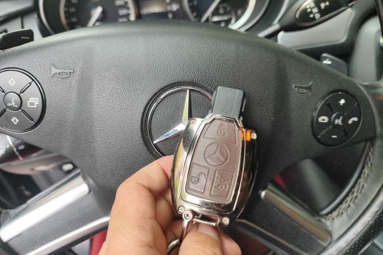 Used Mercedes-Benz R-Class 2014 R 320 4MATIC Business Model Vehicle Key