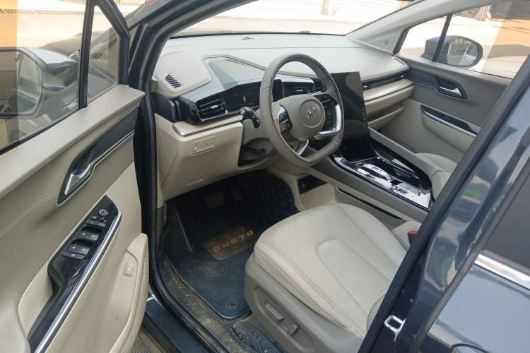 Used Hyundai Custo 2021 270TGDi Prestige LUX Driver Seat