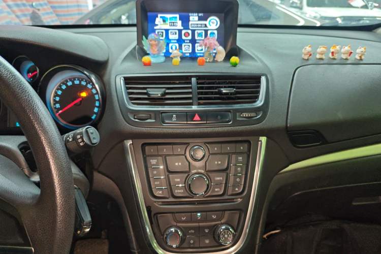 Used Buick Encore 2015 1.4T Automatic Two-Wheel Drive Urban Elite Version Audio And AC Panel