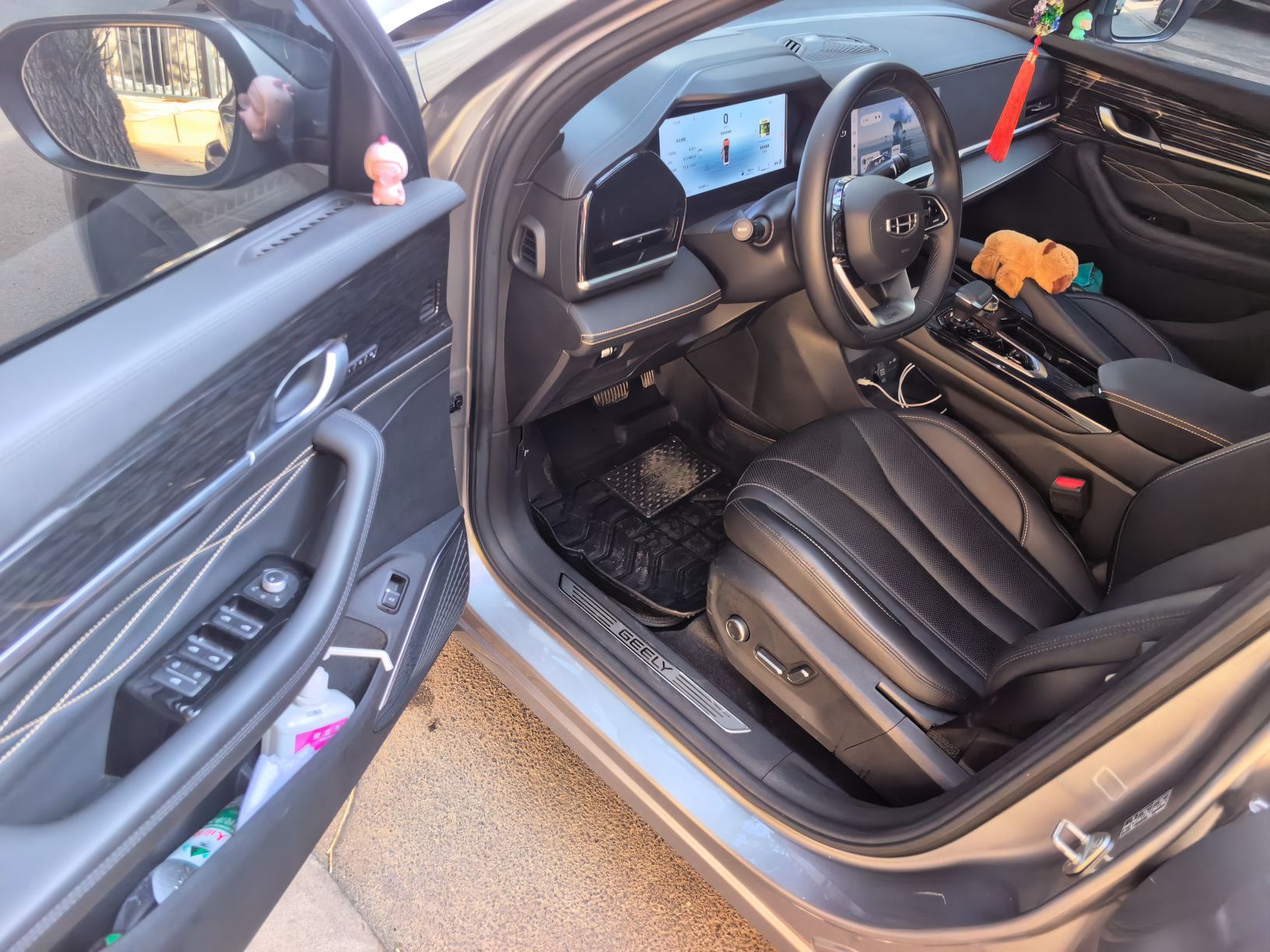 Geely Auto Monjaro L 2024 2.0TD DCT EVO Two-Wheel Drive Long-Range Version — снимка 16