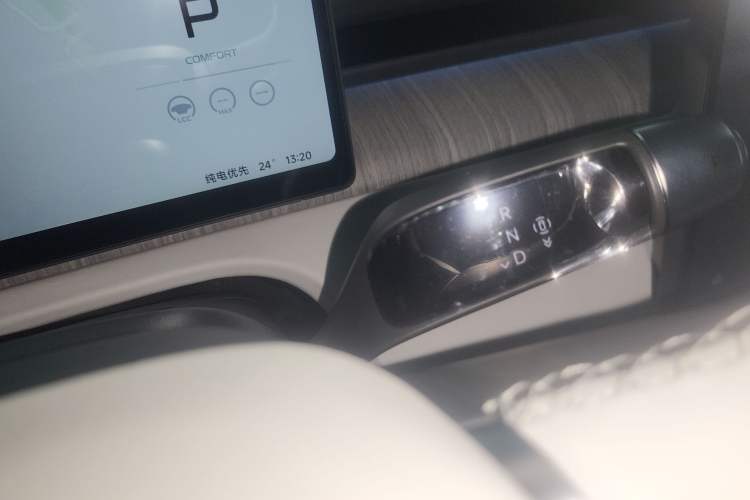 Used XPeng X9 2026 Model—Range-Extended Version 1602 Ultra