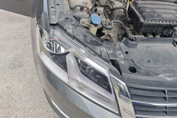 Used Volkswagen Lavida 2013 Restyled Classic 1.6L Manual Comfort Edition
