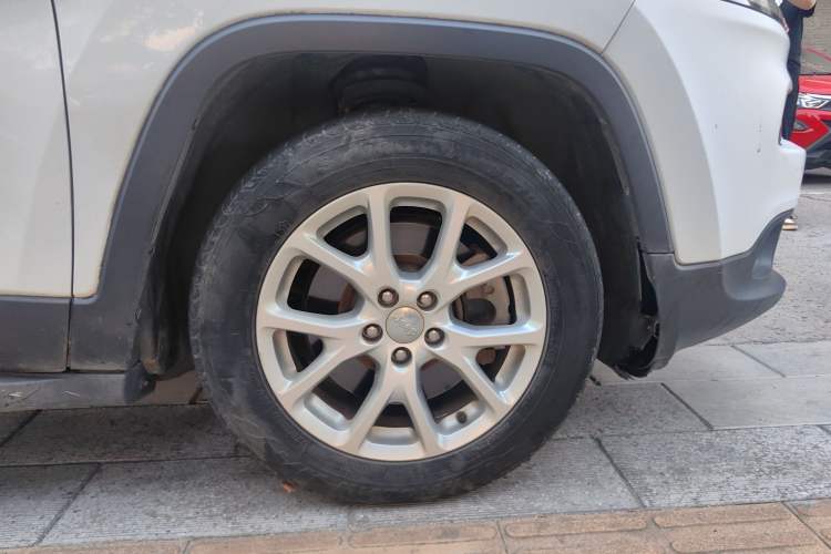 Used Jeep Cherokee 2017 2.0L Superior Edition