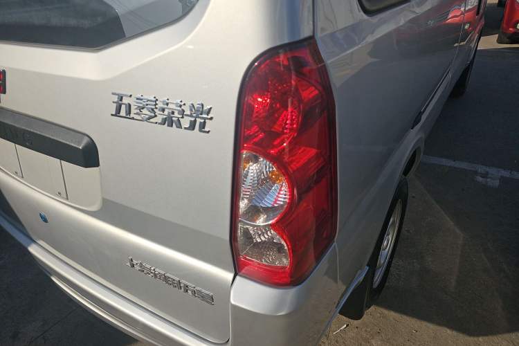 Used Wuling Rongguang 2021 1.5L Extended Basic Version L3C
