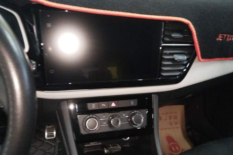 Used Jetta VS5 2022 280TSI Manual Enjoyment Version Audio And AC Panel