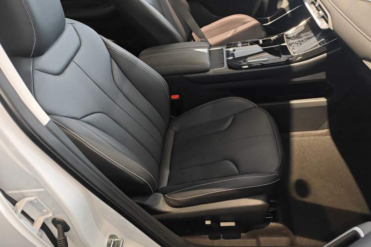 Used Venucia V DD-i 2025 Orca 150km Joyful Journey Edition