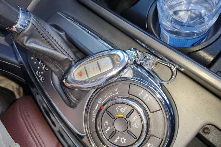 Used Nissan Patrol (Parallel Import) 2018 4.0L Automatic 7-Seater Middle East Version
