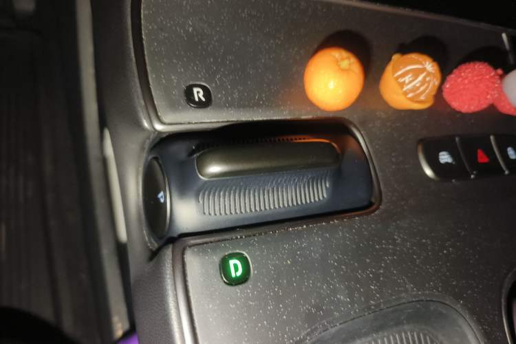 Used Nio ET5T 2024 75kWh Touring Gear Lever