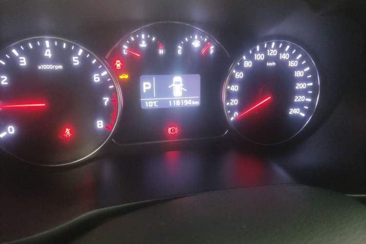 Used Kia Carens 2013 2.0L 7-Seater Automatic Comfort Edition China V Standard
