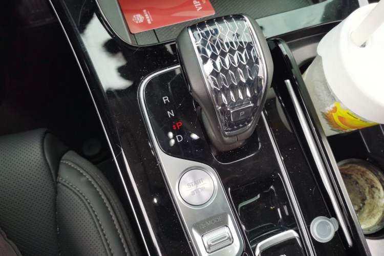 Used GAC Trumpchi M8 2024 Master Series 400T Prestige Edition Gear Lever