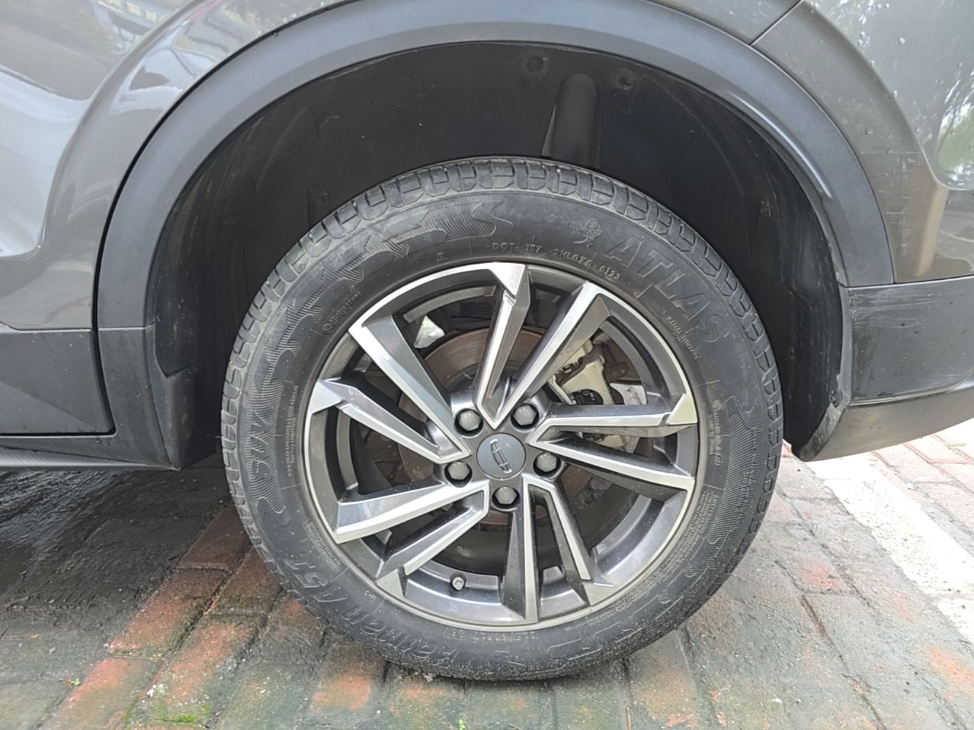 Geely Auto Coolray 2023 1.5T DCT Platinum Edition — снимка 11