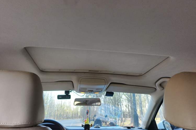 Used Volkswagen Sagitar 2014 1.6L Automatic Comfort Model Headliner