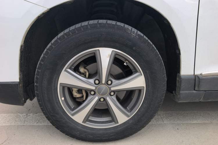 Used Haval H6 2017 Blue Label Sport Edition 1.5T Manual Two-Wheel Drive Elite Model Left Front Wheel Hub