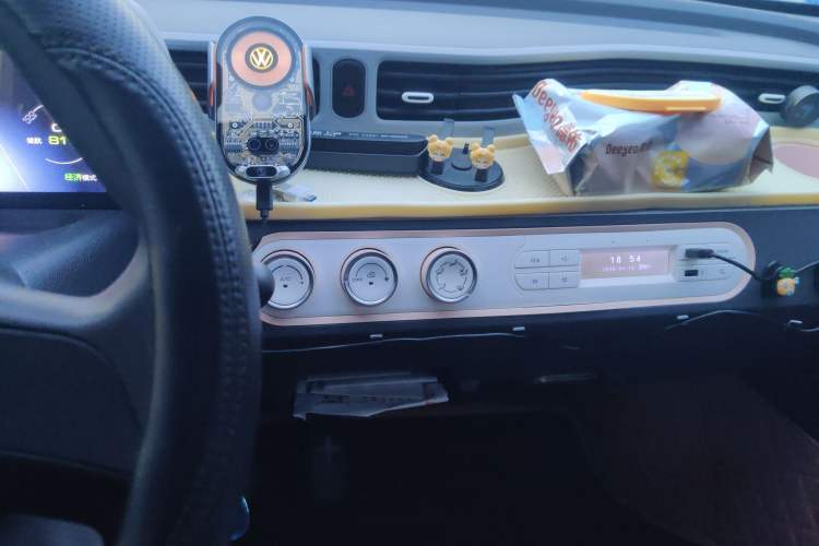 Used Wuling Hongguang MINIEV 2021 Macaron Premium Model – Lithium Iron Phosphate