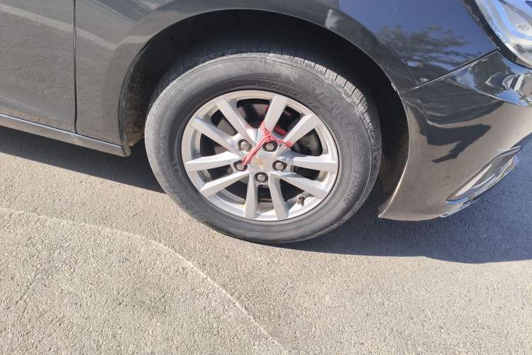 Used Chevrolet Malibu 2018 530T Automatic Fashion Edition Right Front Wheel Hub