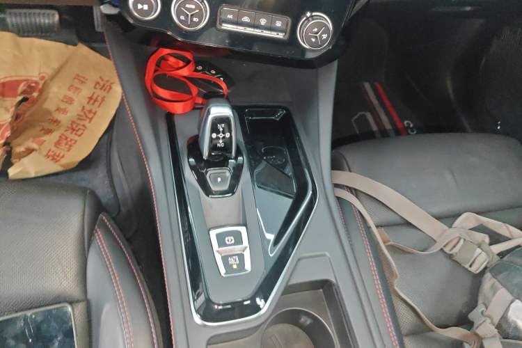 Used Lynk & Co 02 2022 1.5T DCT Shine Pro