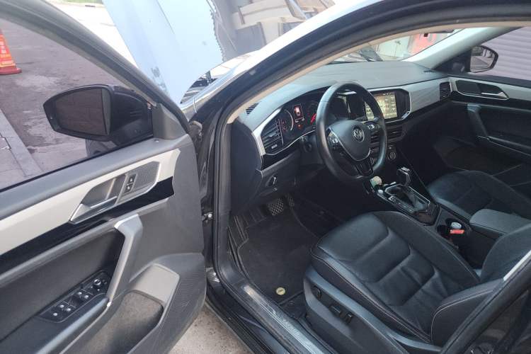 Used Volkswagen Tayron 2019 330TSI Two-Wheel-Drive Luxury Version China V Emission Standard Driver Seat