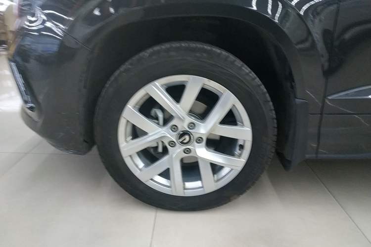 Used Jetta VS5 2024 280TSI Automatic Pioneer Edition Left Front Wheel Hub