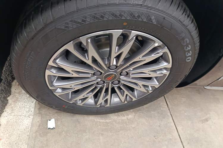 Used Hongqi H5 2025 1.5T DCT Qiyun 500 000th Unit Commemorative Edition
