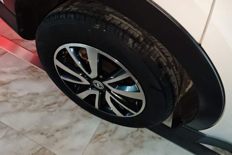 Used Dongfeng Fengon 580 2016 Revised Version 1.5T CVT Luxury Edition