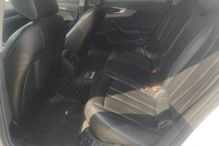 Used Audi A4L 2017 40 TFSI Ambition Edition