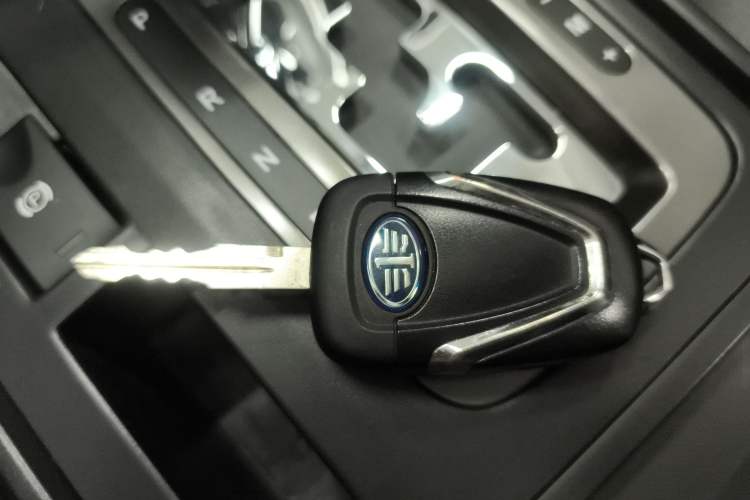 Used Bestune X80 2016 2.0L Automatic Luxury Model