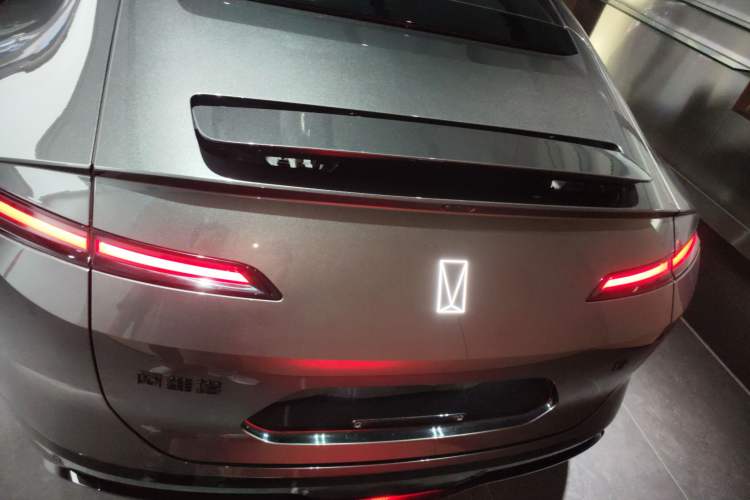 Used Avatr 12 2025 Year Updated Ultra Extended-Range Version Rear