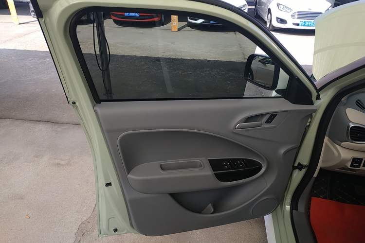 Used ORA White Cat 2022 Xiaoyue Mao Edition 401 km Flagship Model Lithium Ternary