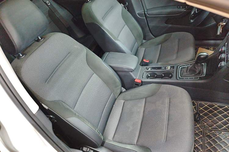 Used Volkswagen Golf 2019 1.6L Automatic Comfort Model China V Standard
