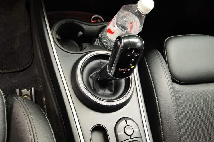 Used MINI Countryman 2020 1.5T COOPER Connoisseur Gear Lever