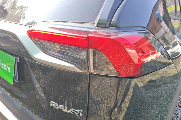 Used Toyota RAV4 2020 2.0L CVT Two-Wheel Drive Prestige Edition