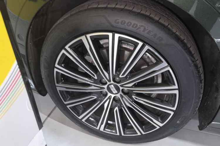 Used Geely Galaxy 8 2025 130km EM-P Starship Edition Left Front Wheel Hub