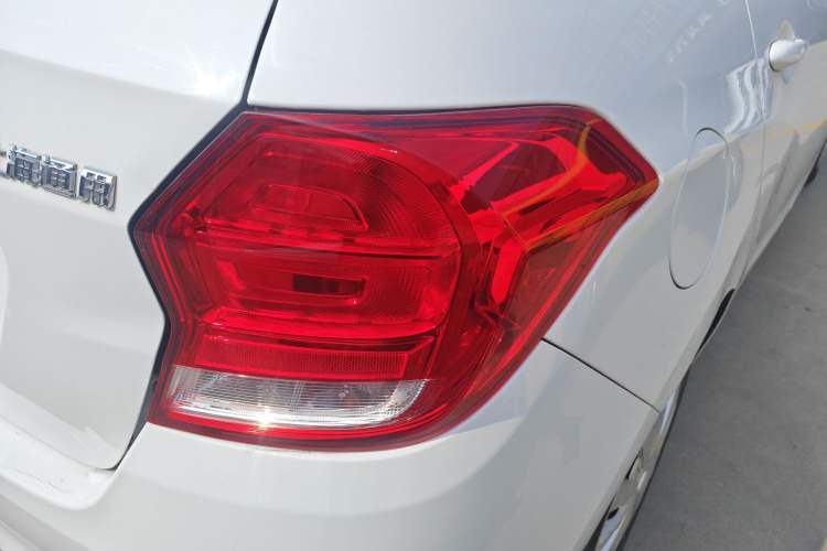 Used Chevrolet Lova RV 2016 1.5L Manual Comfort Edition
