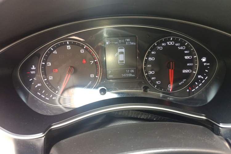 Used Zotye Z700 2018 Z700H 1.8T DCT Luxury Edition
