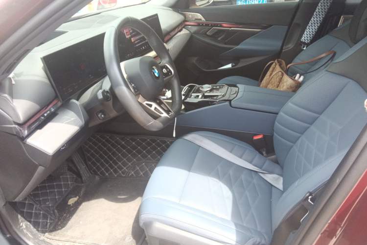 Used BMW 5 Series 2024 530Li Luxury Edition M Sport Package