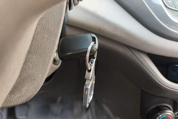 Used Chevrolet Lova RV 2016 1.5L Manual Comfort Edition
