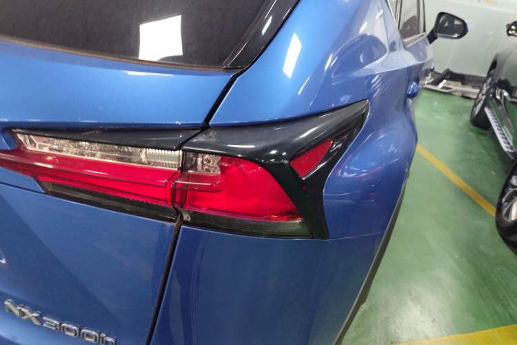 Used Lexus NX 2015 300h Front-Drive Fēngshàng Edition