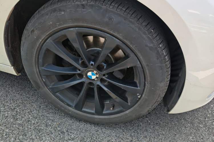 Used BMW 3 Series GT 2014 320i Leading Model
