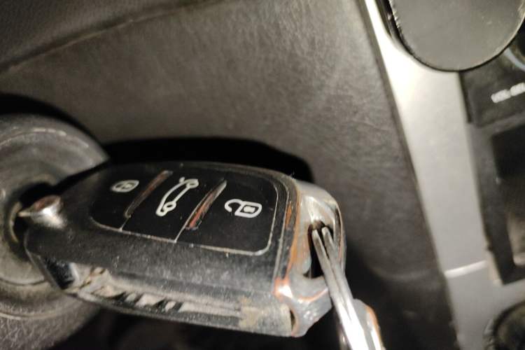 Used Peugeot 307 2013 Hatchback 1.6L Manual Comfort Edition