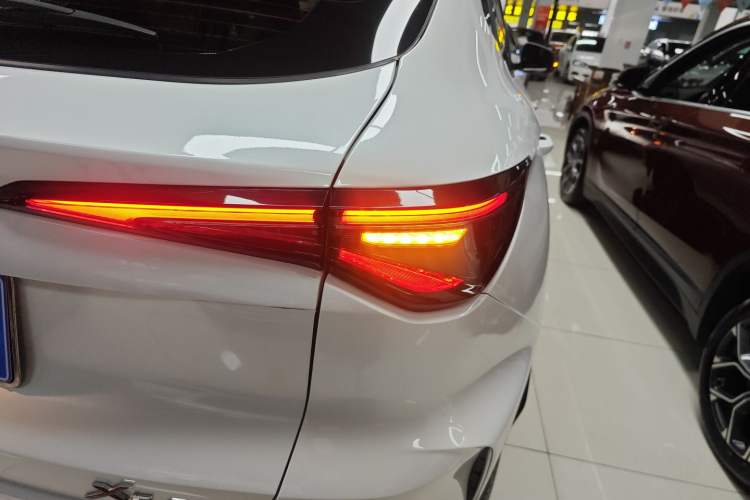 Used CHANGAN OSHAN X5 PLUS 2023 1.5T DCT Excellence Edition Right Rear Taillight