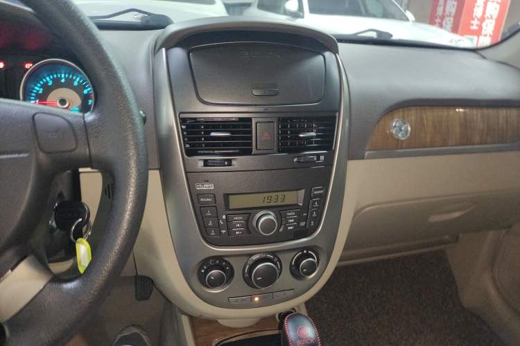 Used Buick Excelle 2015 1.5L Automatic Classic Model Audio And AC Panel