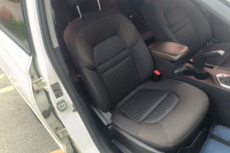 Used GAC Trumpchi GS4 2015 200T G-DCT Comfort Edition Right Front Seat