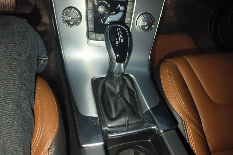 Used Volvo V60 2017 T5 Zhiya Edition China V Standard
