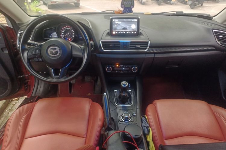 Used Mazda 3 Axela 2016 Sedan 1.5L Manual Luxury Model