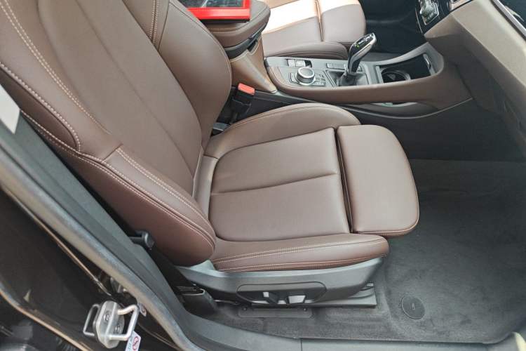 Used BMW X1 2020 sDrive25Li Leading Model Right Front Seat